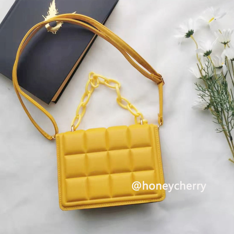 Bolsa transversal Honeycherry Geo com aba em relevo mini bolsas femininas bolsa transversal